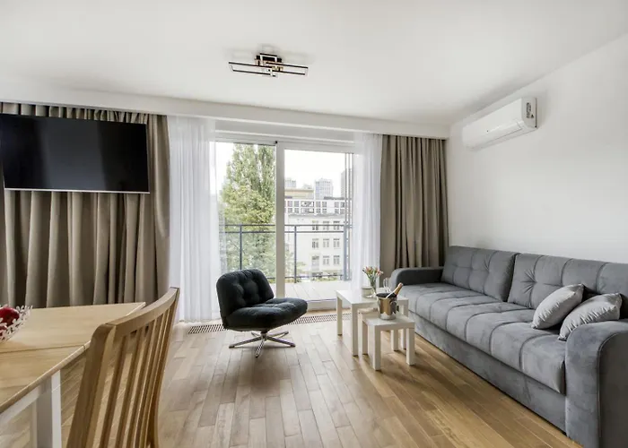 New Garden Apartman *